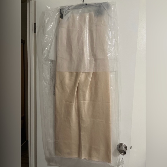 Pants - Picture 3 of 4